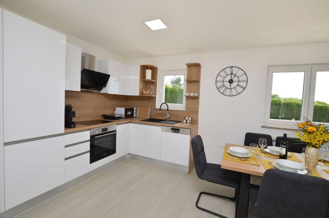 Apartments Villa Sofia Martinšćica Eksteriør billede