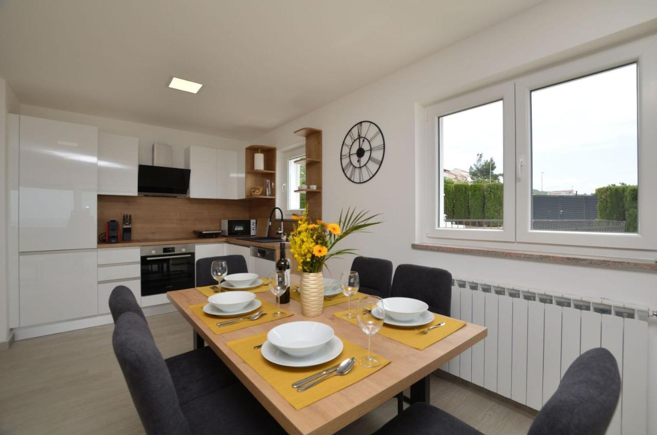 Apartments Villa Sofia Martinšćica Eksteriør billede