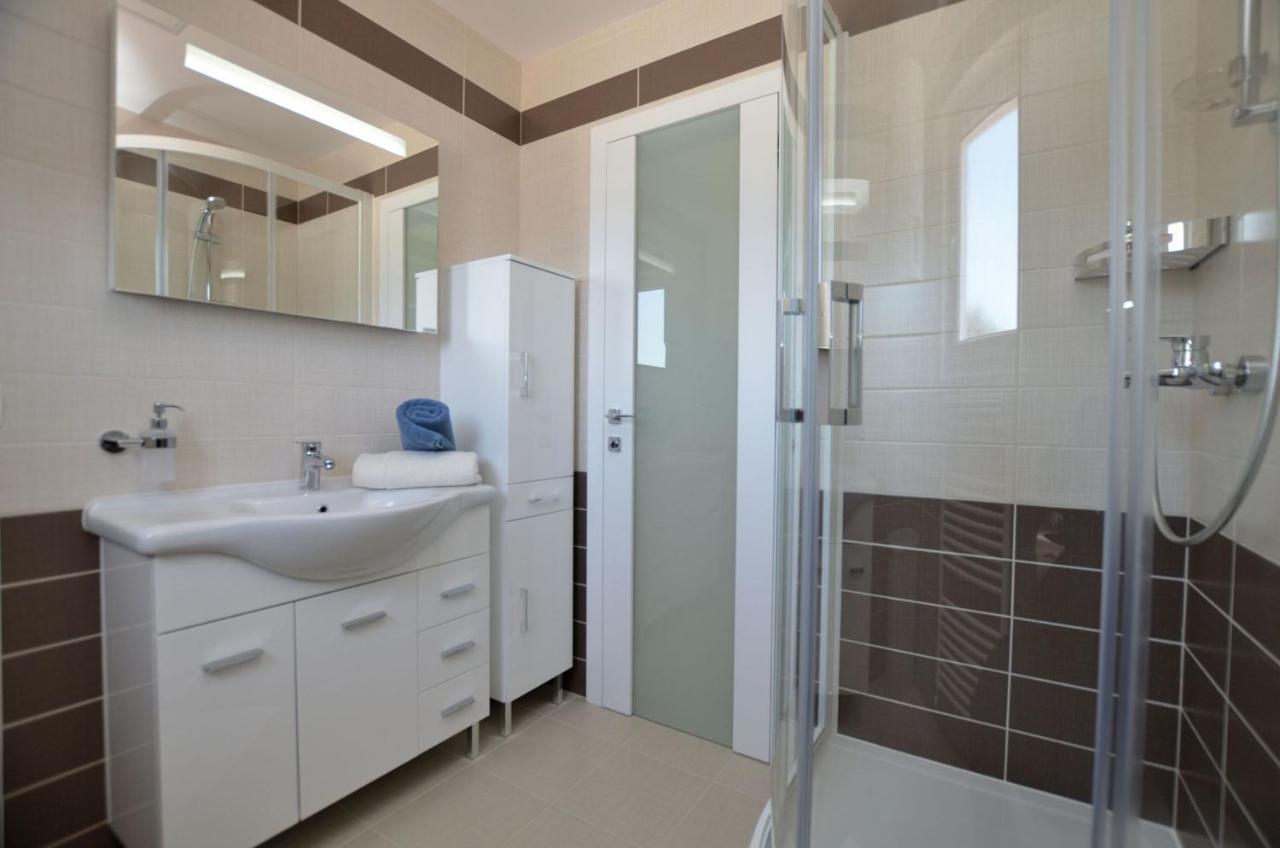 Apartments Villa Sofia Martinšćica Eksteriør billede