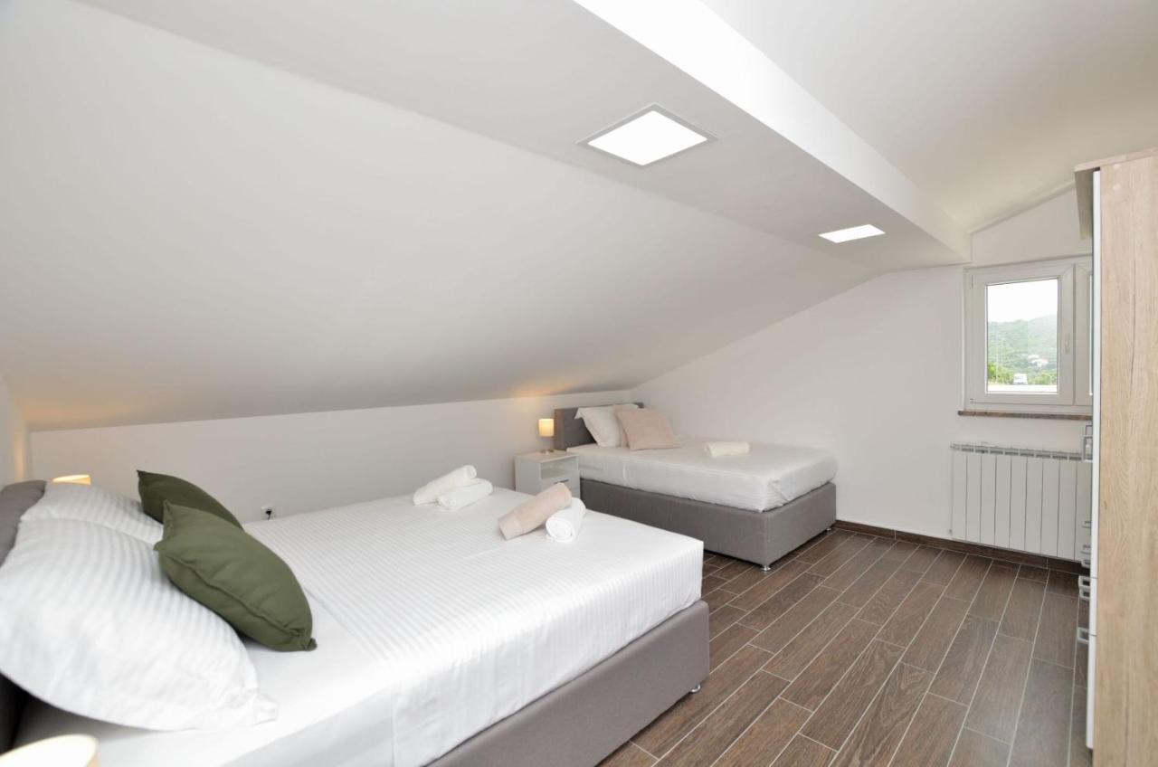 Apartments Villa Sofia Martinšćica Eksteriør billede